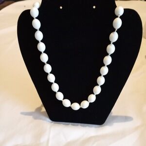 Crown Trifari Beaded Goldtone White Double Knotted Necklace Vintage